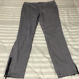 "Forever 21" (NEW) checkered pants.
